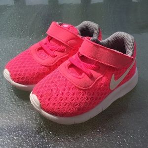 Nike toddler girl shoes